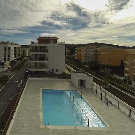 T3 Pour 6 Pers, Balcon, Parking, - Fr-1-803-96